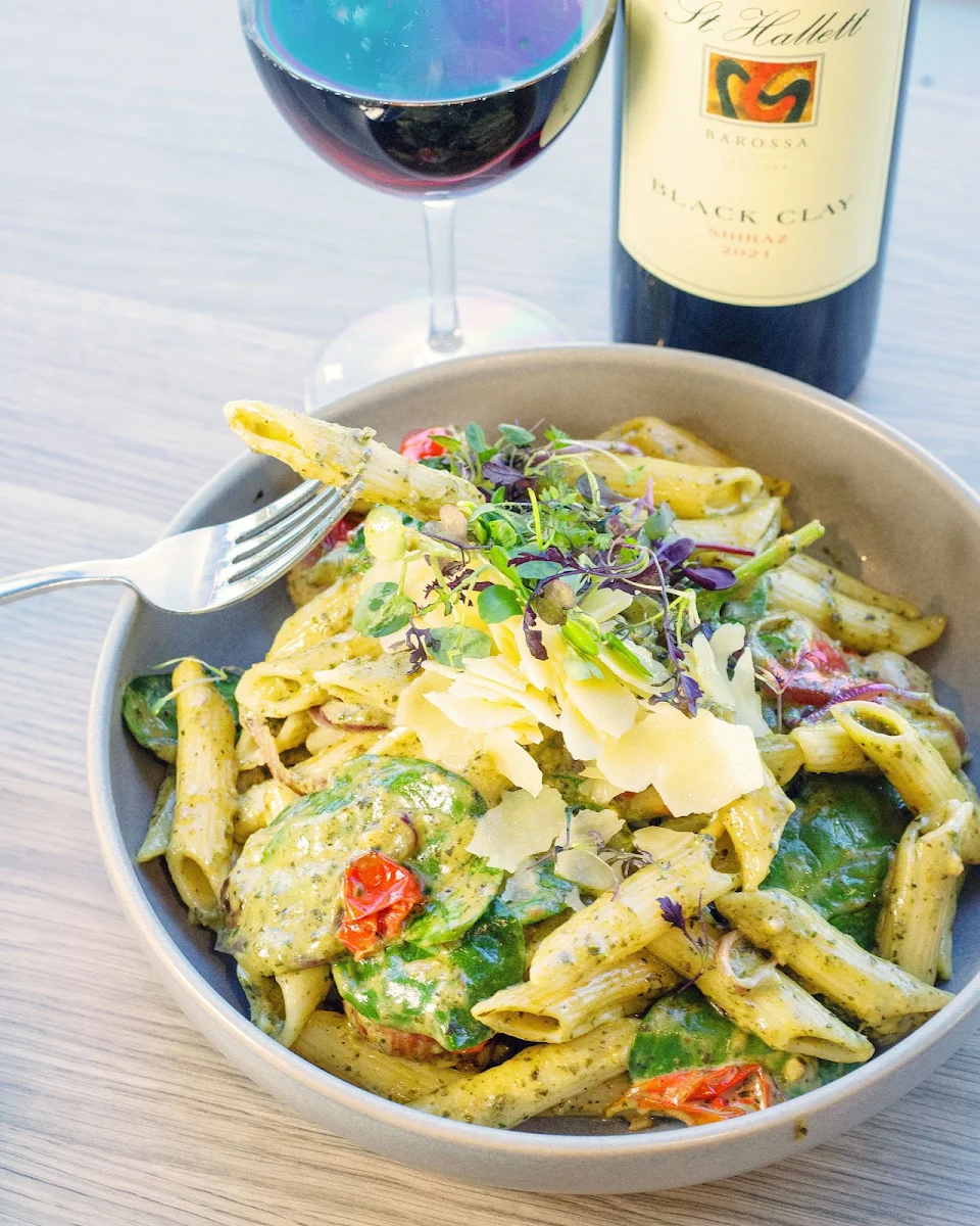Vegetarian Penne, Regency Tavern