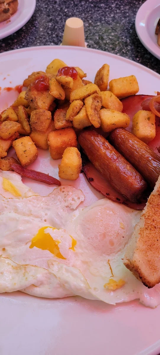 Grandstand Breakfast, Home Plate Restaurant