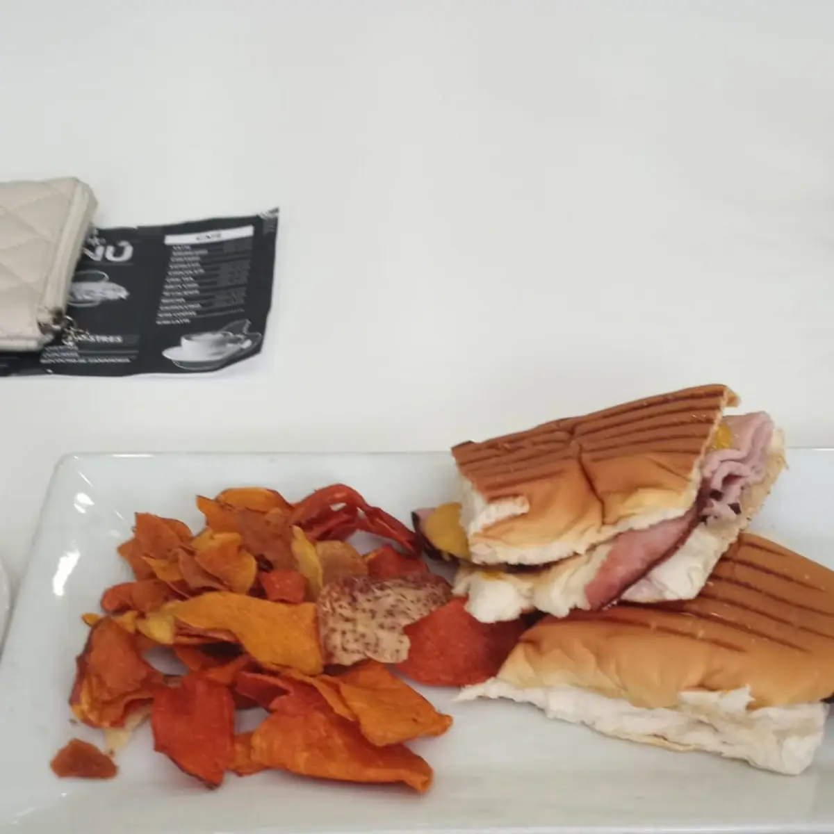 Sandwich Jamon Y Queso Chedar