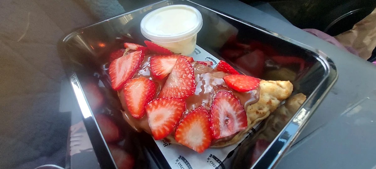 Nutella Calzone, Bruno's Pizza