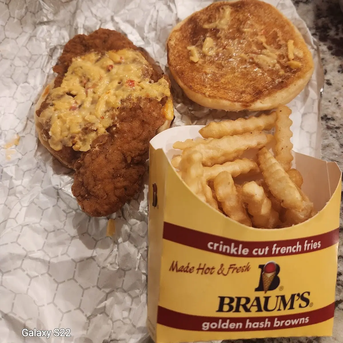 Pimento Chicken Sandwich Combo
