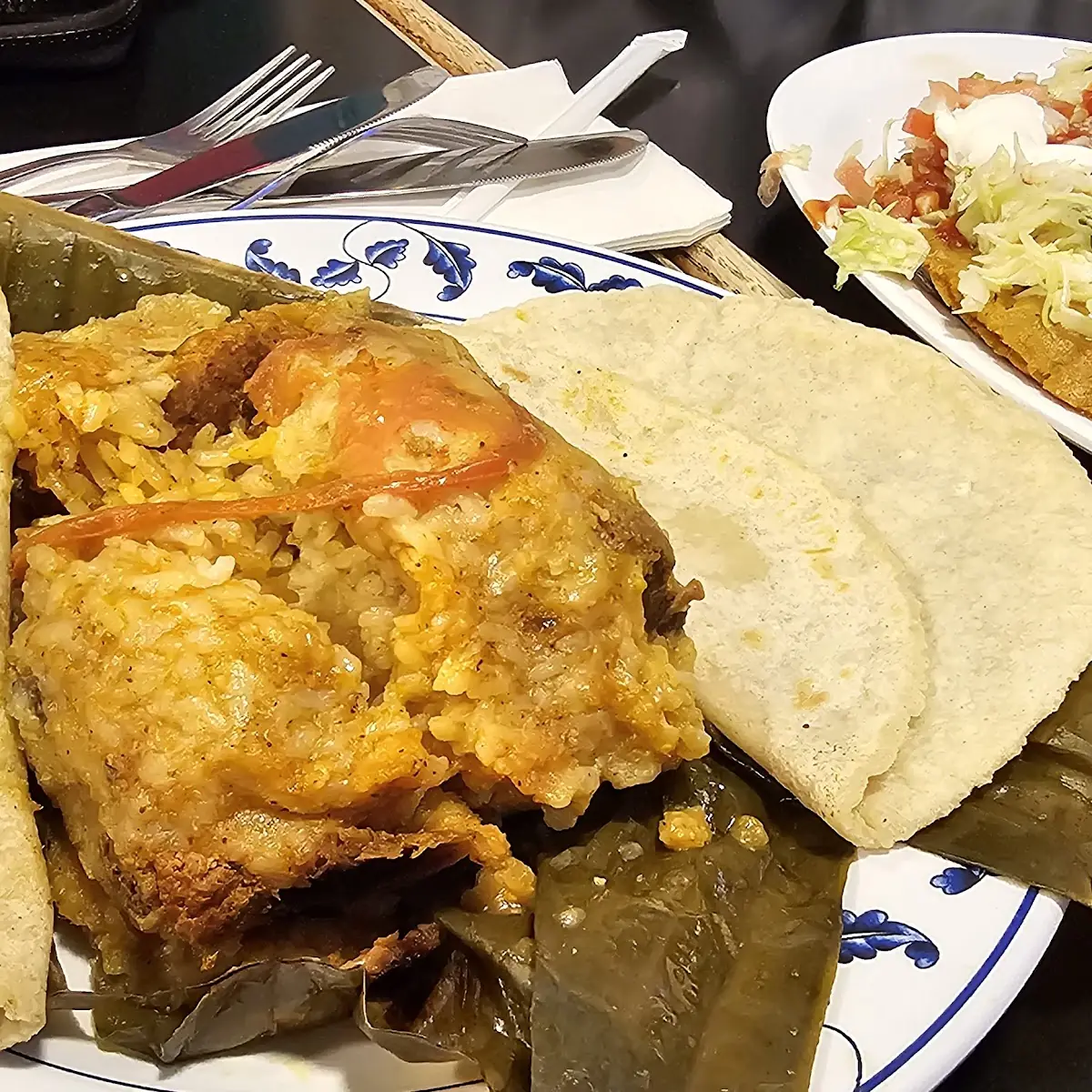 Nacatamal Y Enchilada