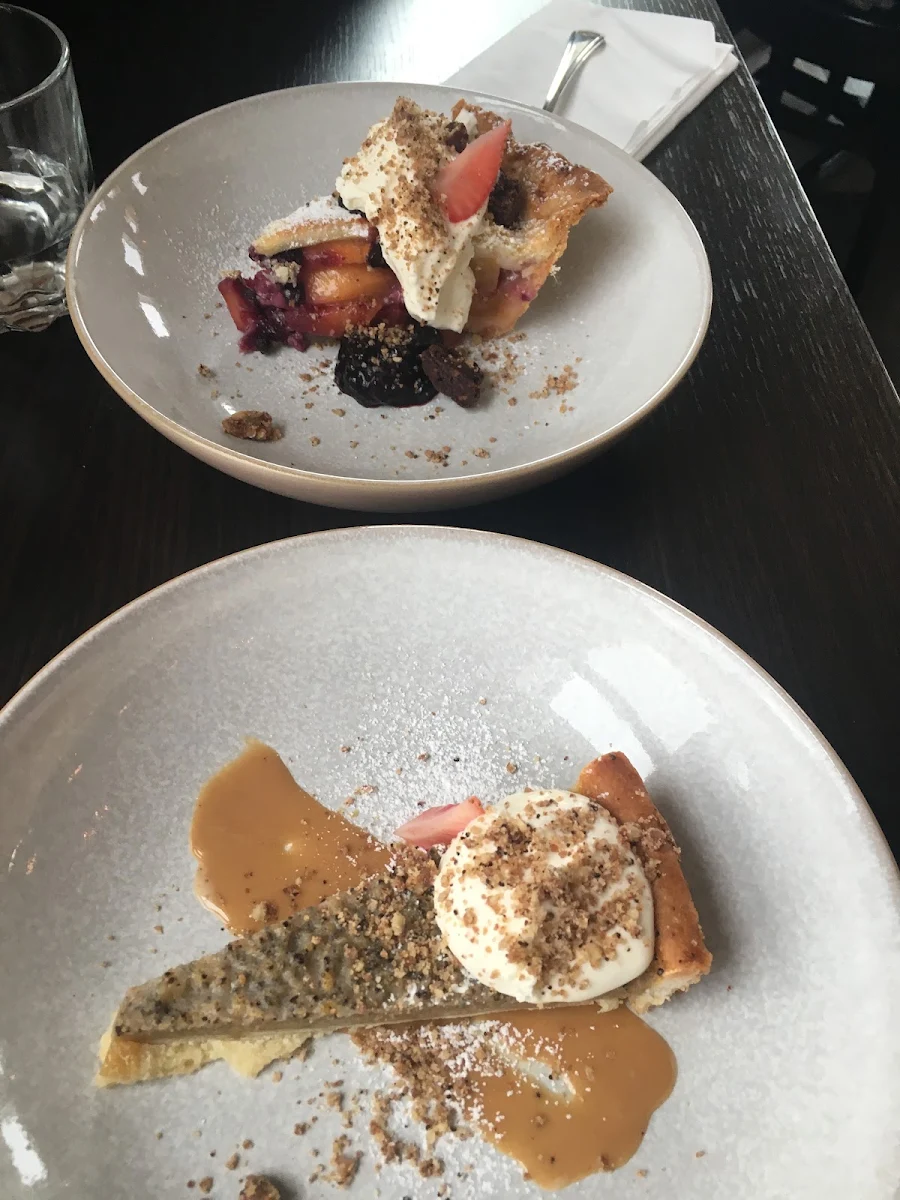 Blueberry Peach, Canvas Cove Bistro