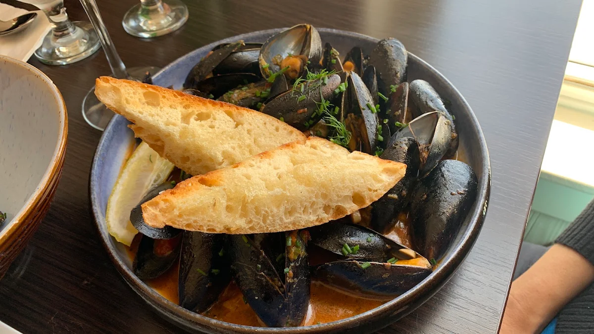 Highlights, Canvas Cove Bistro