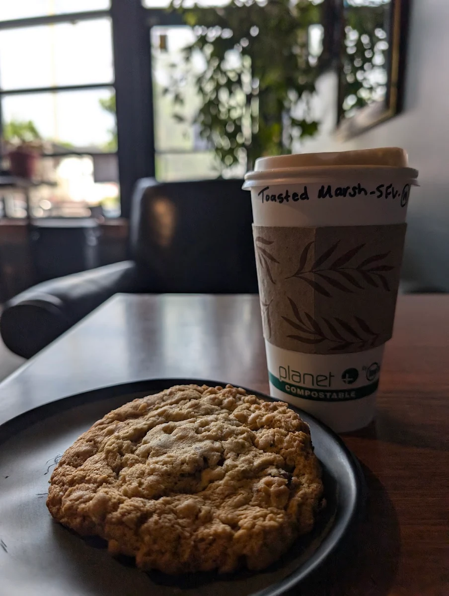 Oatmeal Cookie & Latte
