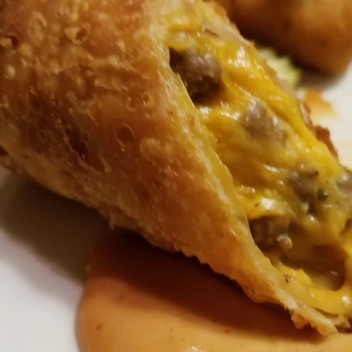 Cheeseburger Egg Rolls