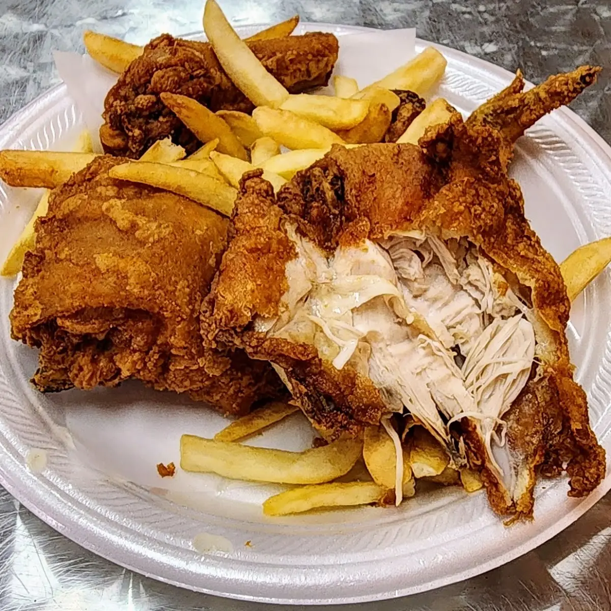 fried chicken half a chicken نصف فروج مقلي بروستد