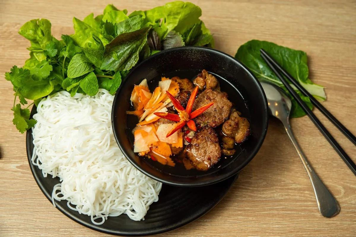 Bún Chả, Pho Co Eastwood