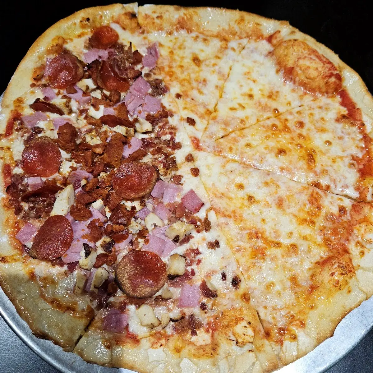 Meat Lovers Y Queso