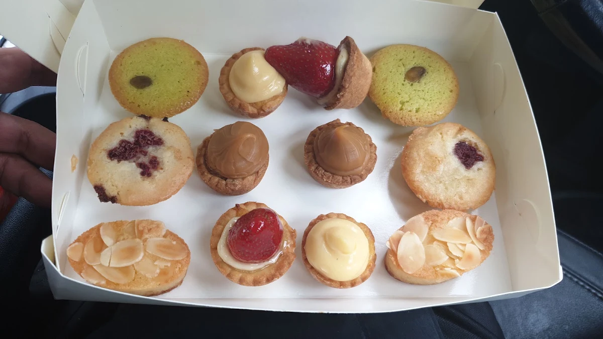 Highlights, Joe's Bakery