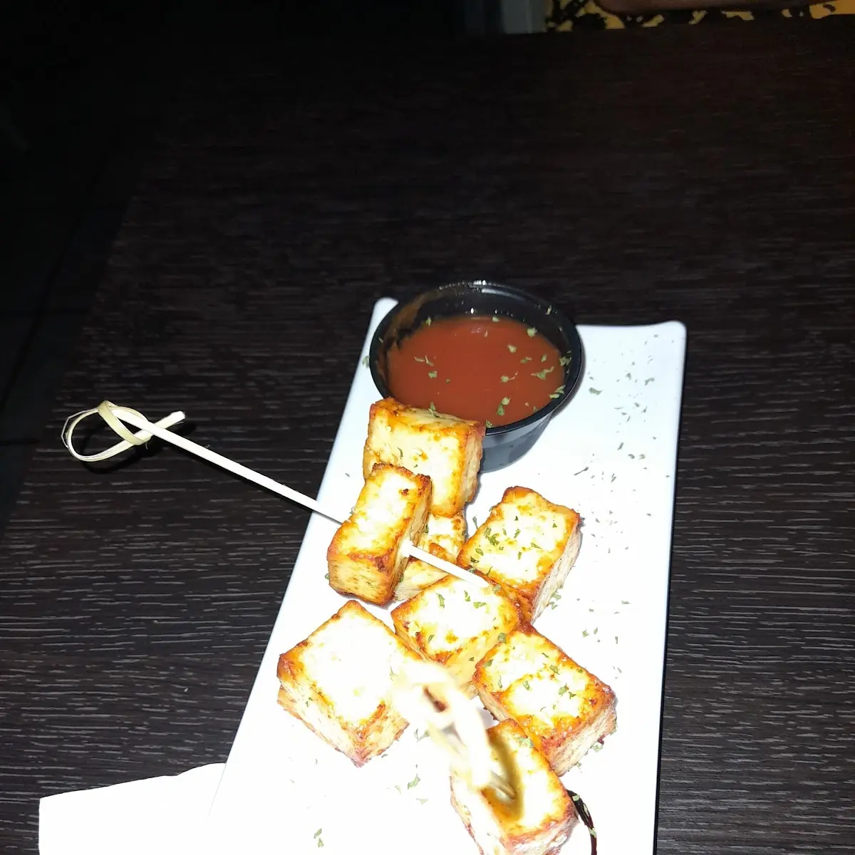 Queso Frito Con Salsa de Guayaba