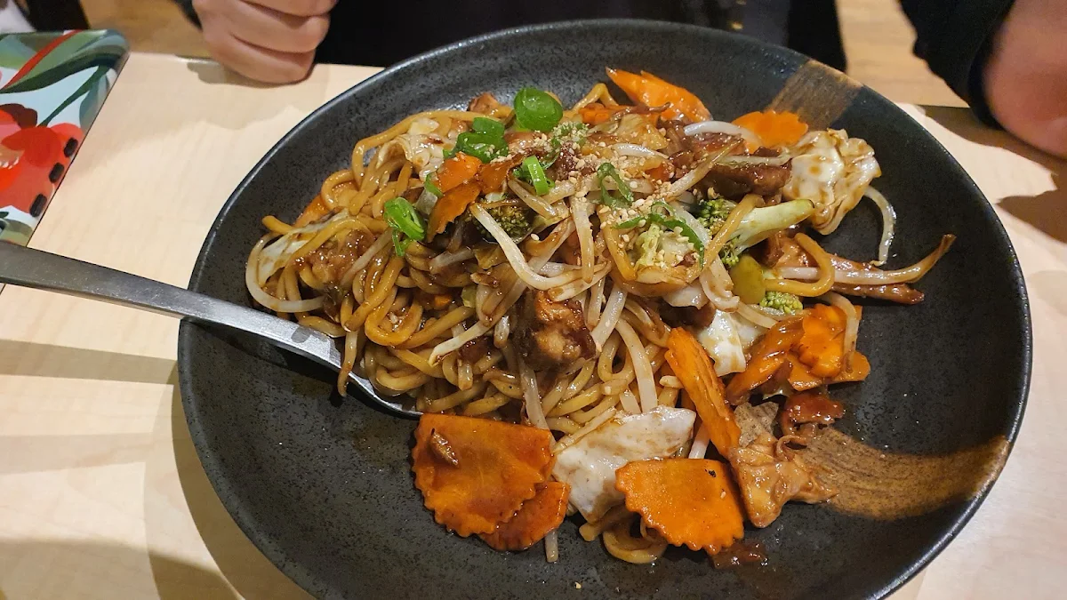 Chicken Yakisoba, Miku Japanese Restaurant