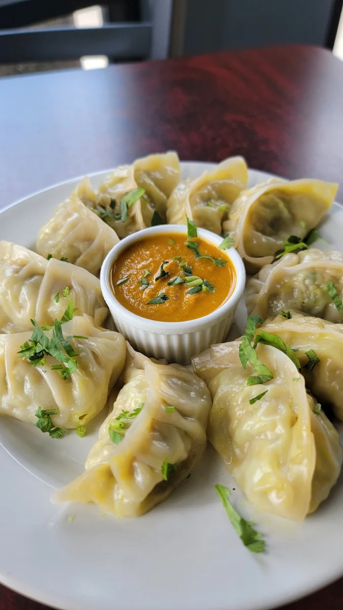 Green Beans Special Chicken Momo (10 pcs)