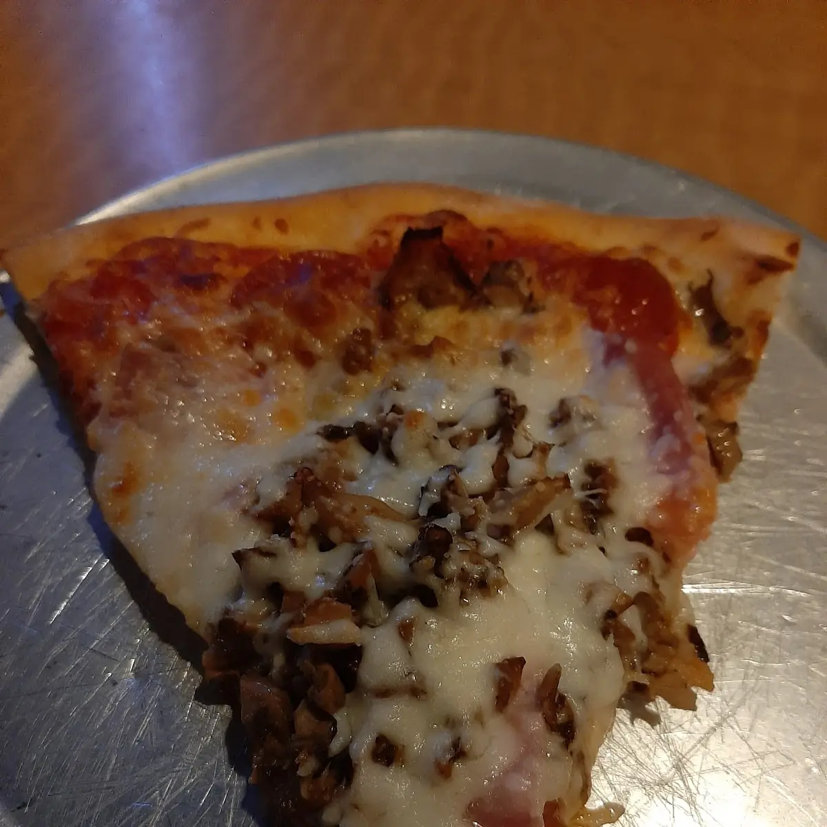 Medium Meat Lovers Pizza w Mushrooms