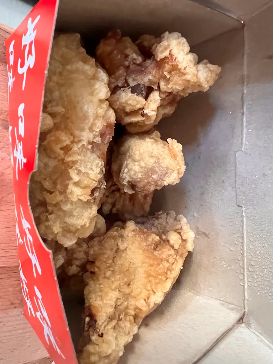 Chicken Wings, QQ Restaurant