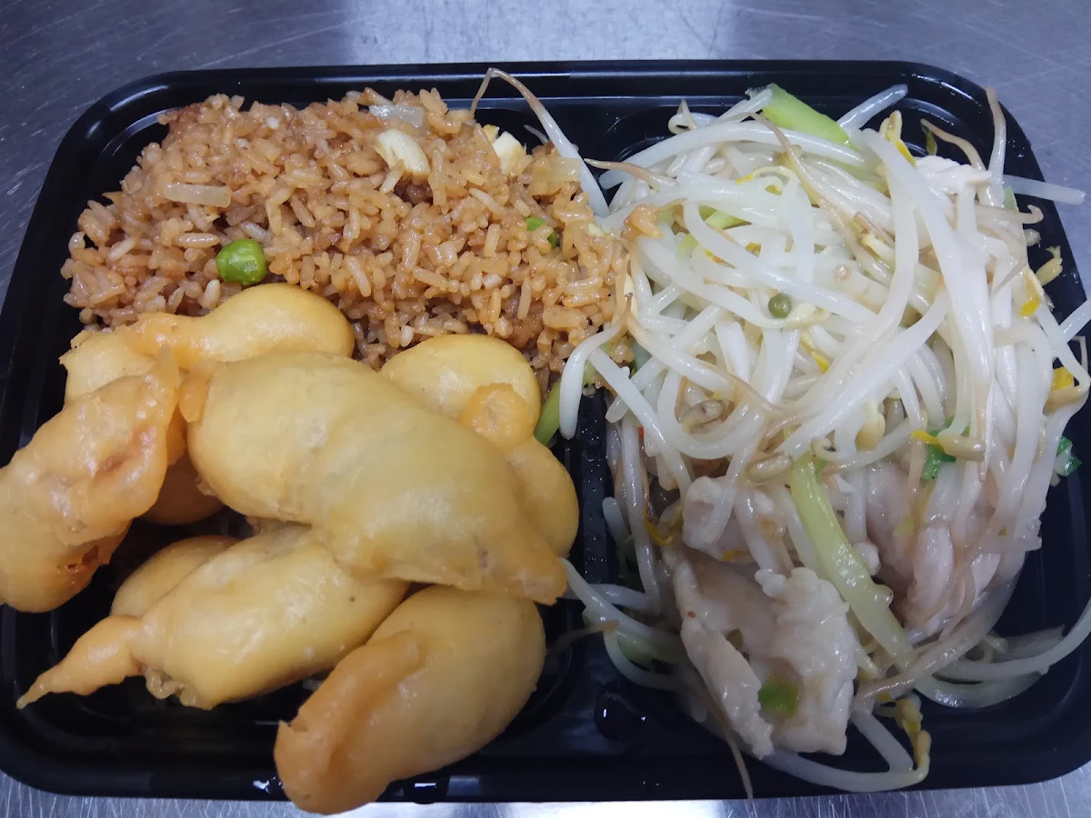 Highlights, QQ Restaurant