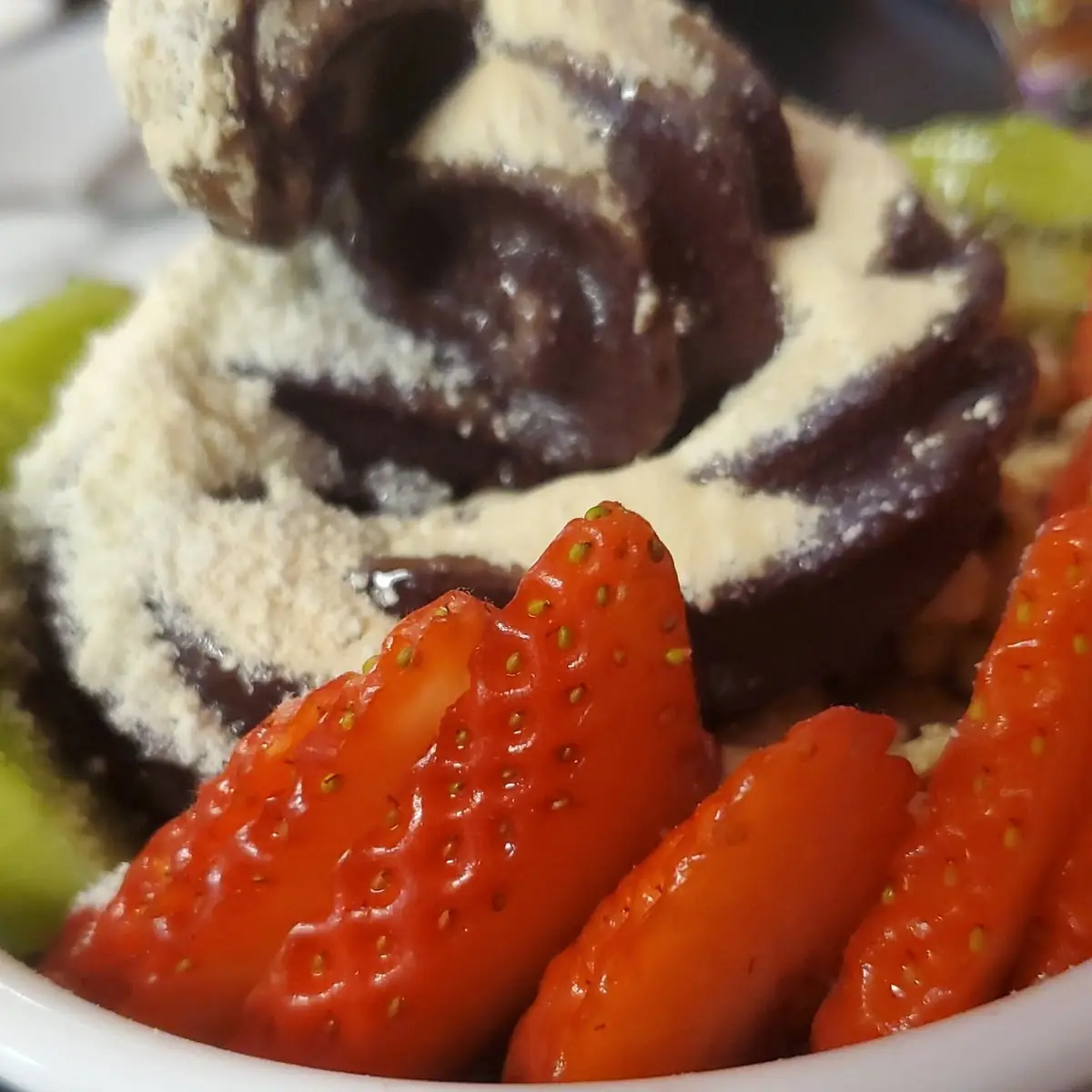 Açaí Bowl with Fresh Fruit Topping