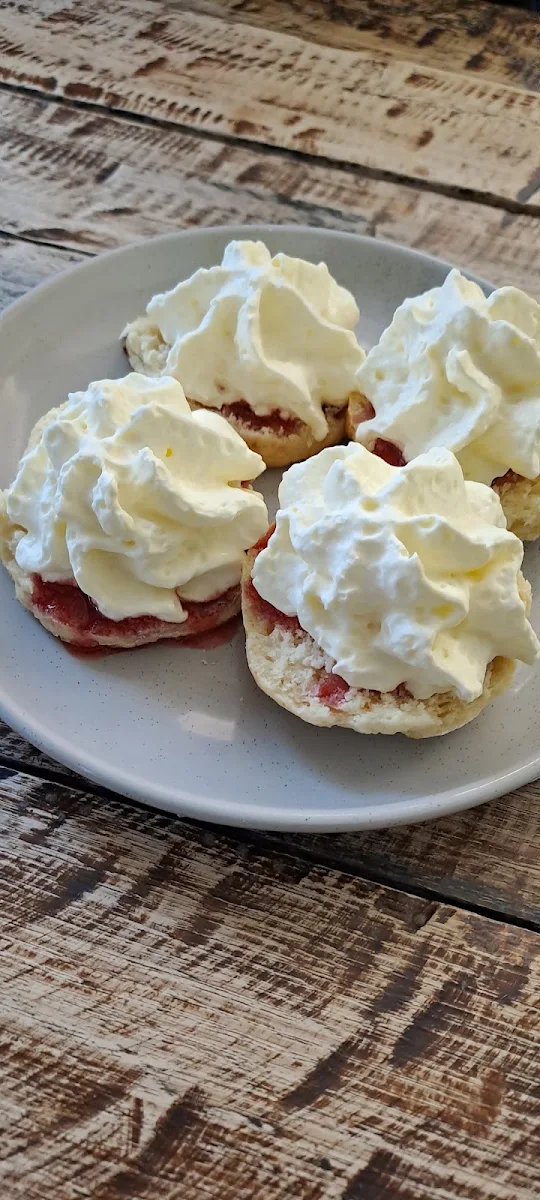 Scones, Cafe Dharma