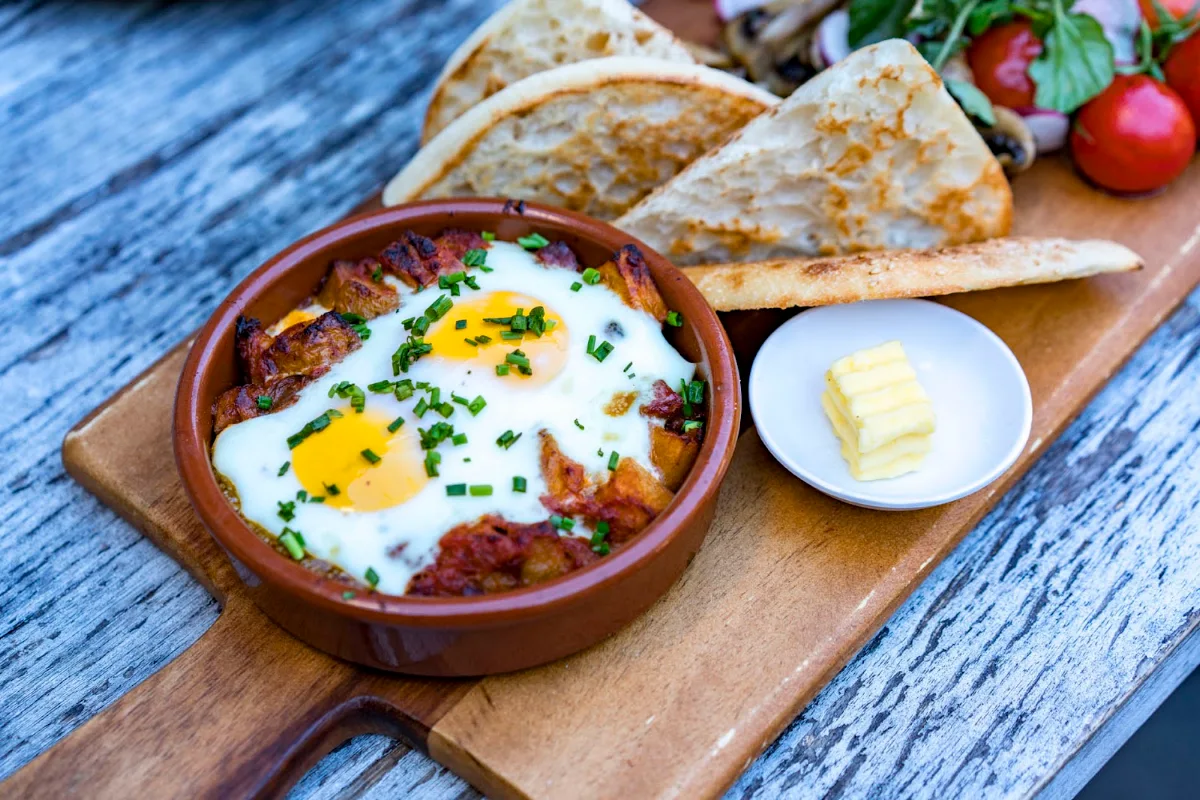 Baked Eggs, Paddock on Crown