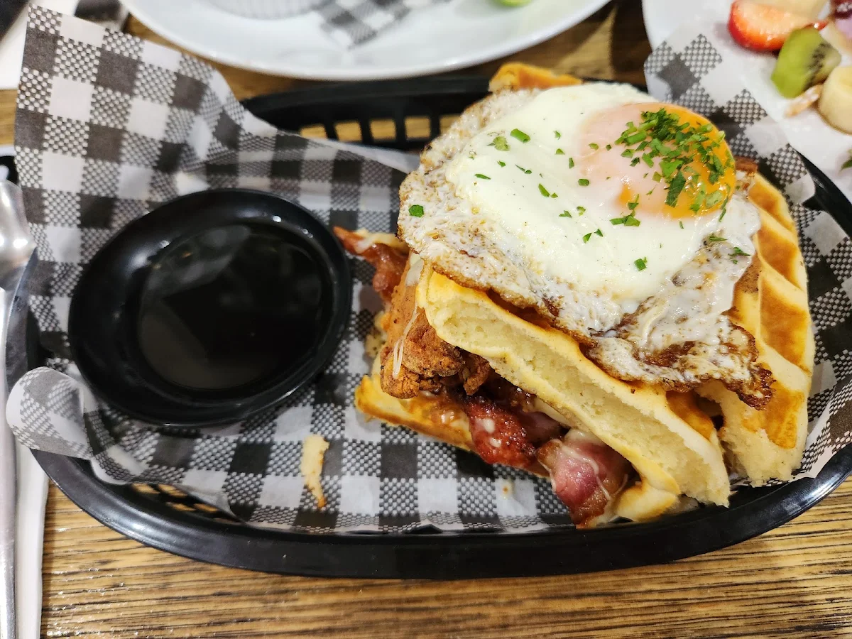 Chicken Waffle, Paddock on Crown