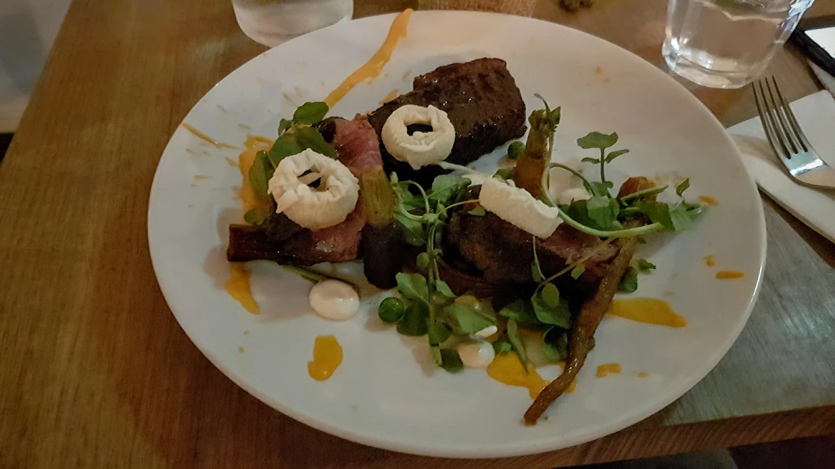 Full of Flavour, Paddock on Crown