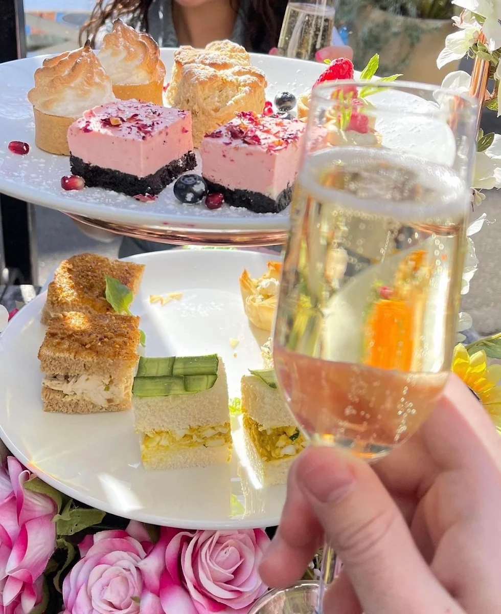 High Tea, Paddock on Crown