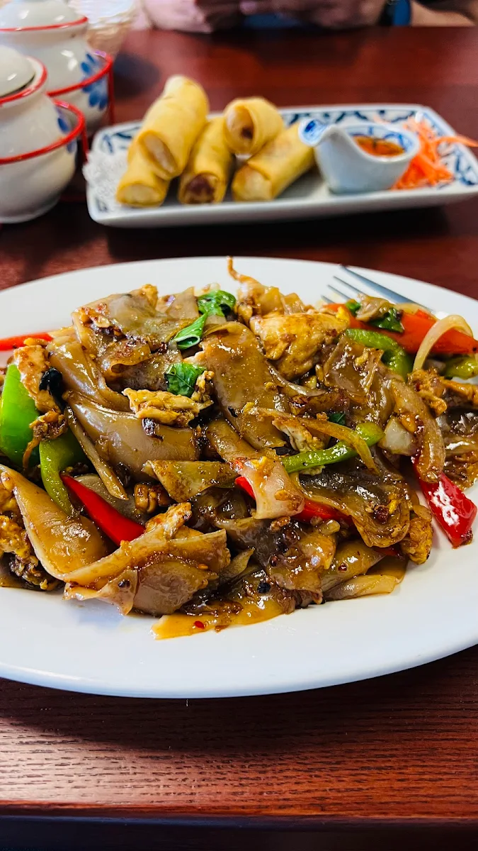 Spicy Kee Mao Noodle
