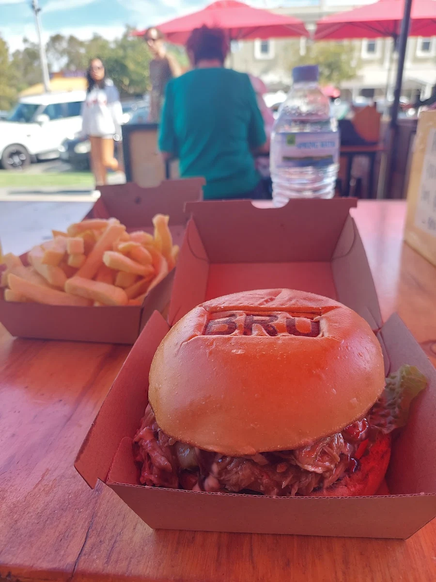 Pulled Pork Burger and Chips, BRUBURGER