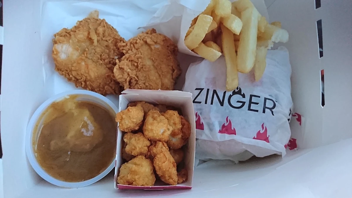Boneless Zinger Burger Box, KFC City Cross