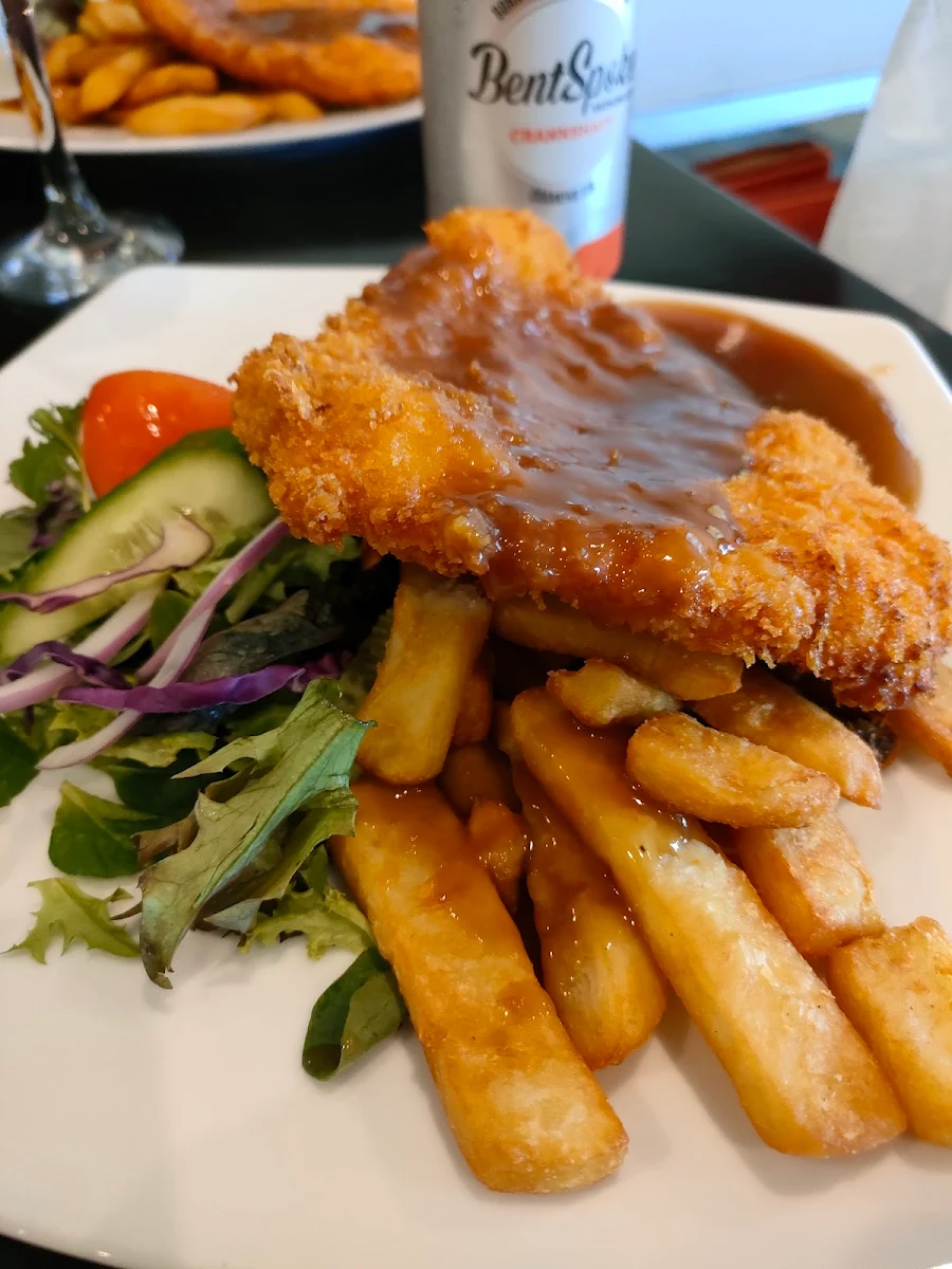 Chicken Snitzel & Chips, Club Windang