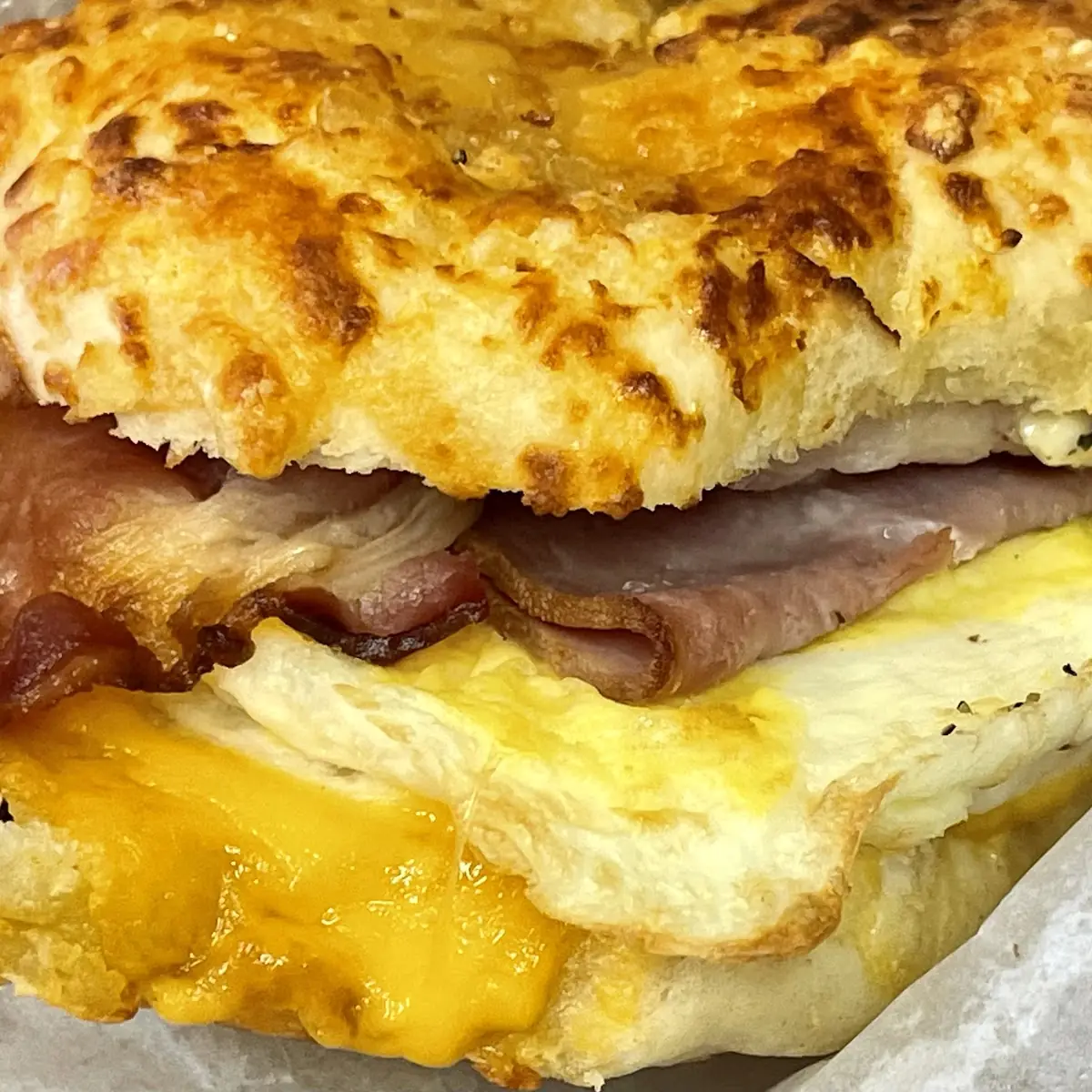 Bacon Egg & Cheddar