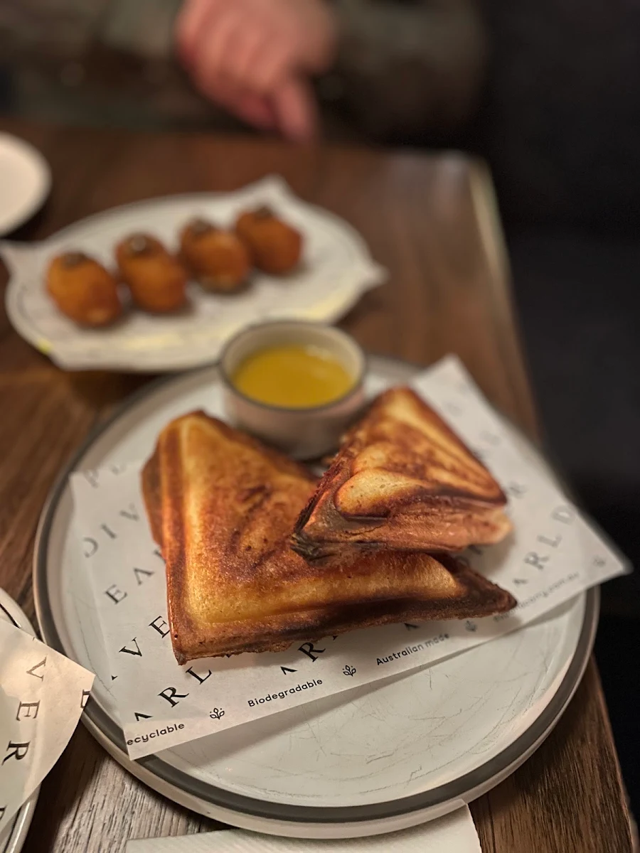 Lobster Jaffle, Pearl Diver