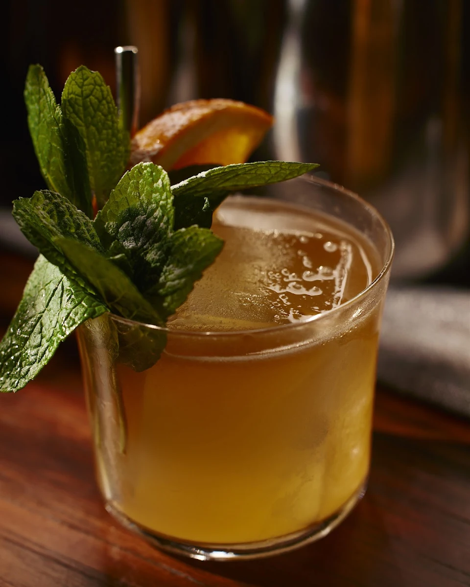 Mai Tai, Pearl Diver