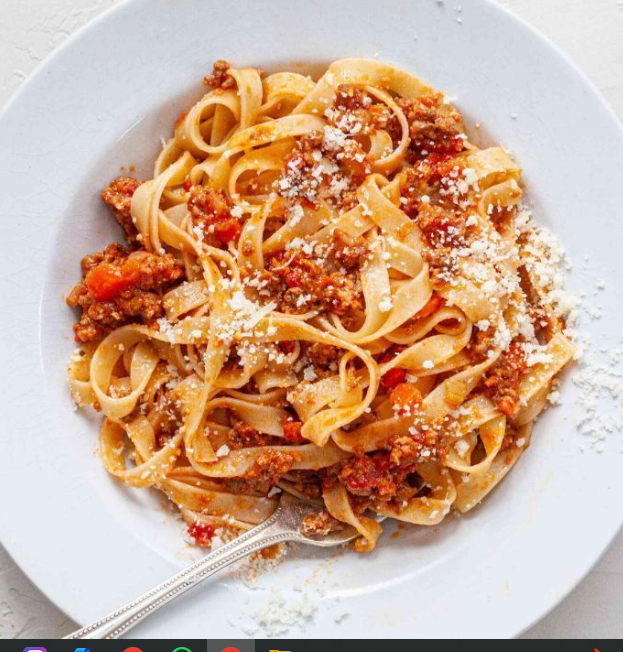 Bolognese Pasta, Pizza on Bell