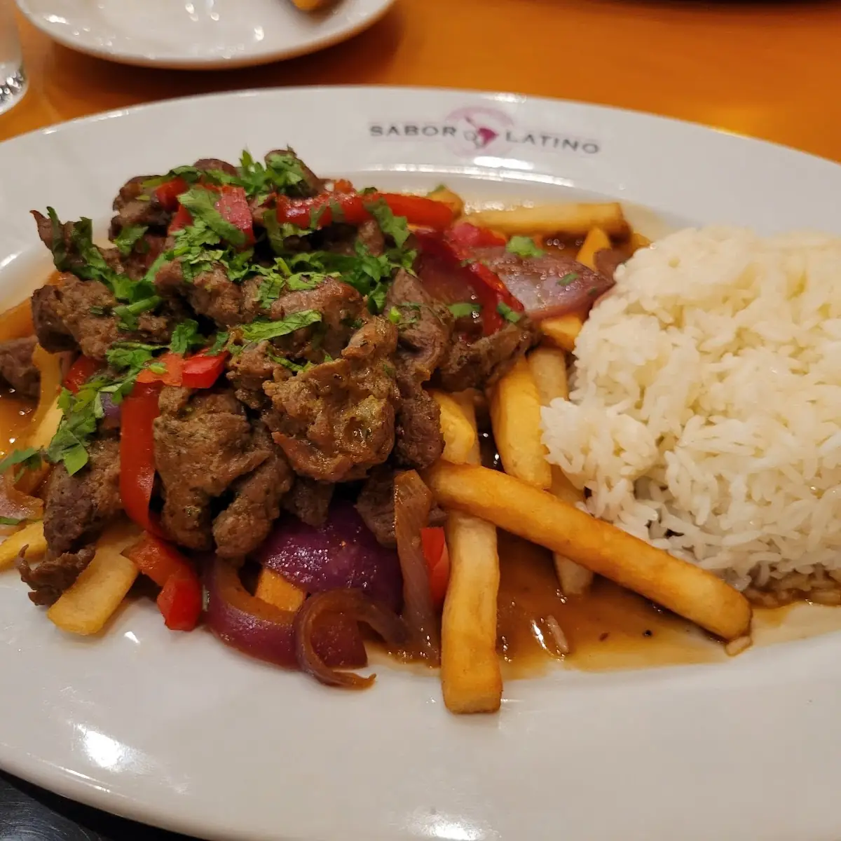 Lomo Saltado with White Rice