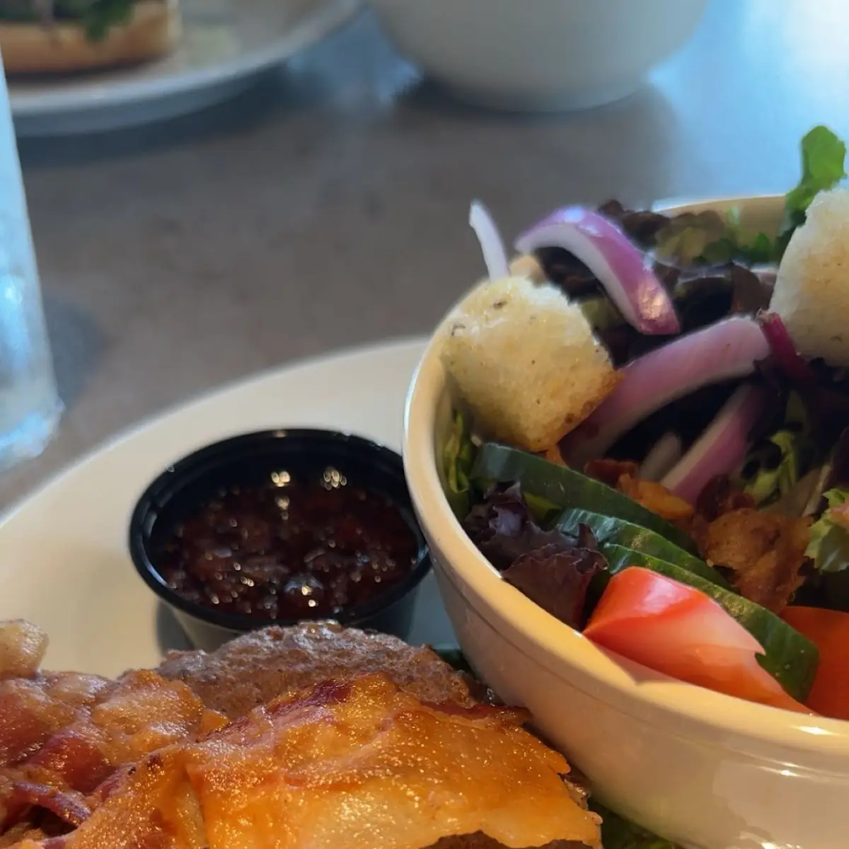 Burger & House Salad