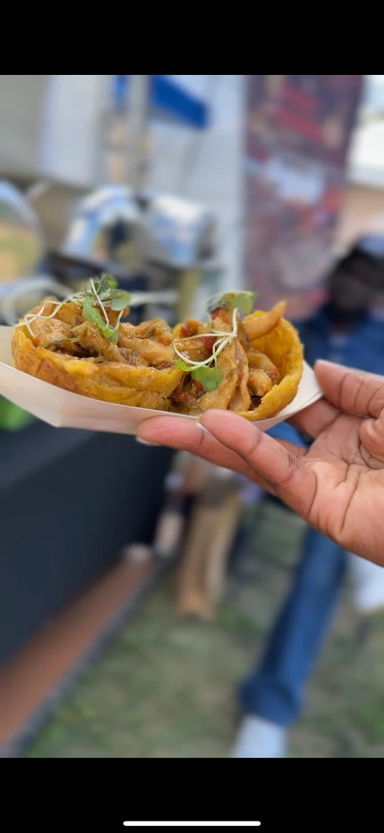 Highlights, Dounie Cuisine