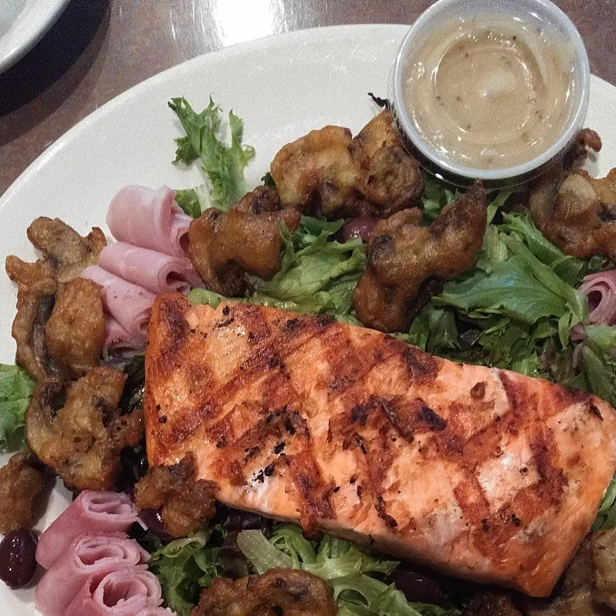 Mediterranean Salad with Salmon