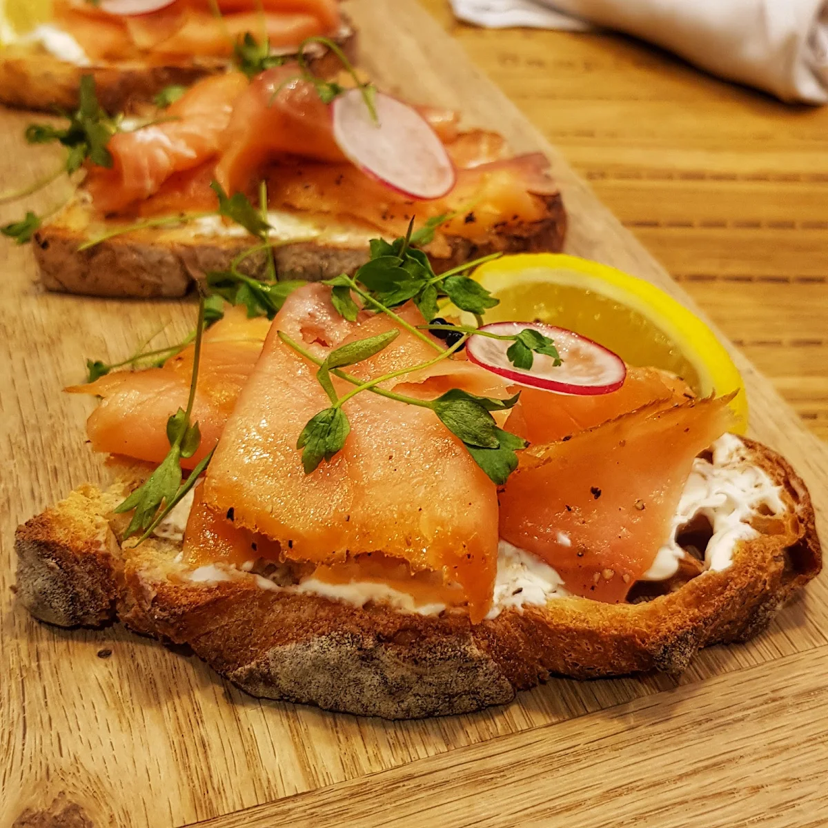 Smoked Salmon Platter, Artisans