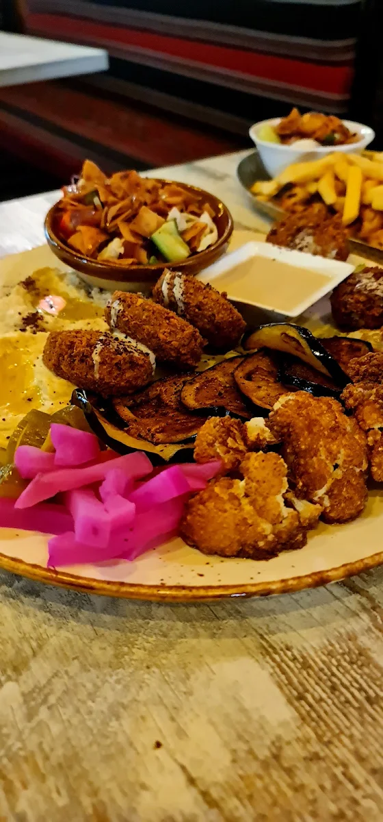 Highlights, Brimo's Cafe & Restaurant & Merrylands Charcoal Chicken