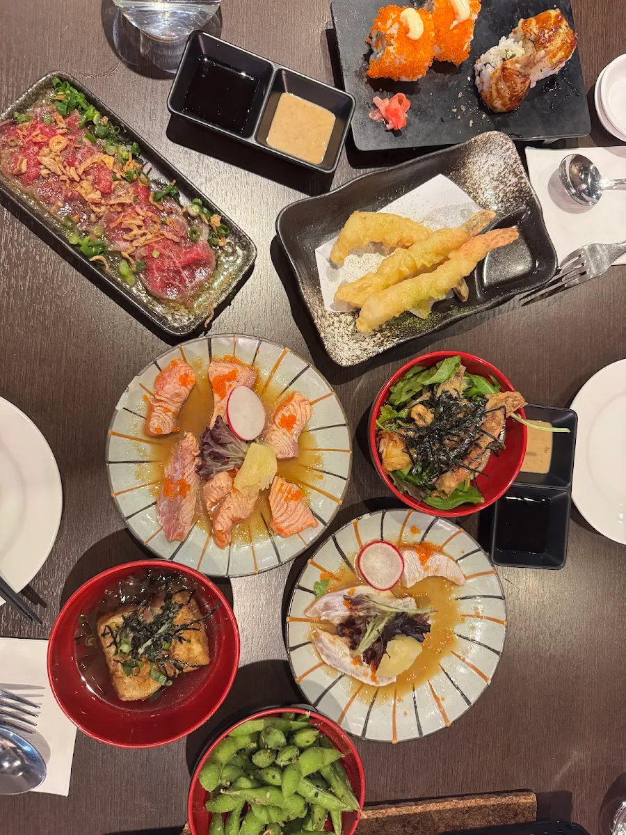 Highlights, ITSUMO Japanese Restaurant & Izakaya Bar