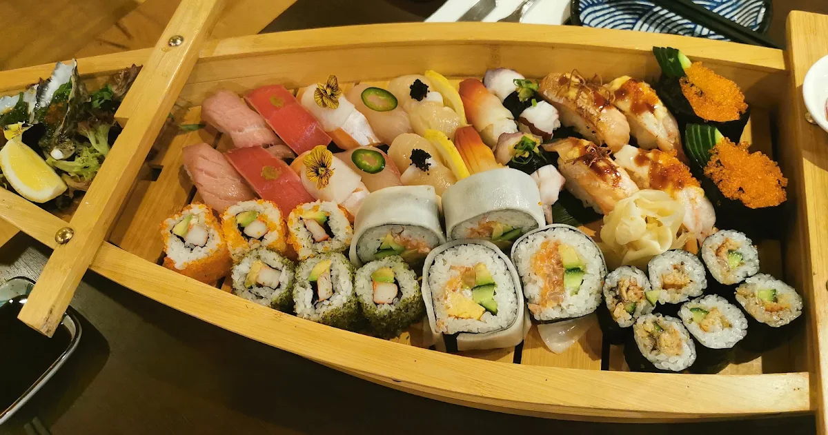 Sushi Boat, ITSUMO Japanese Restaurant & Izakaya Bar