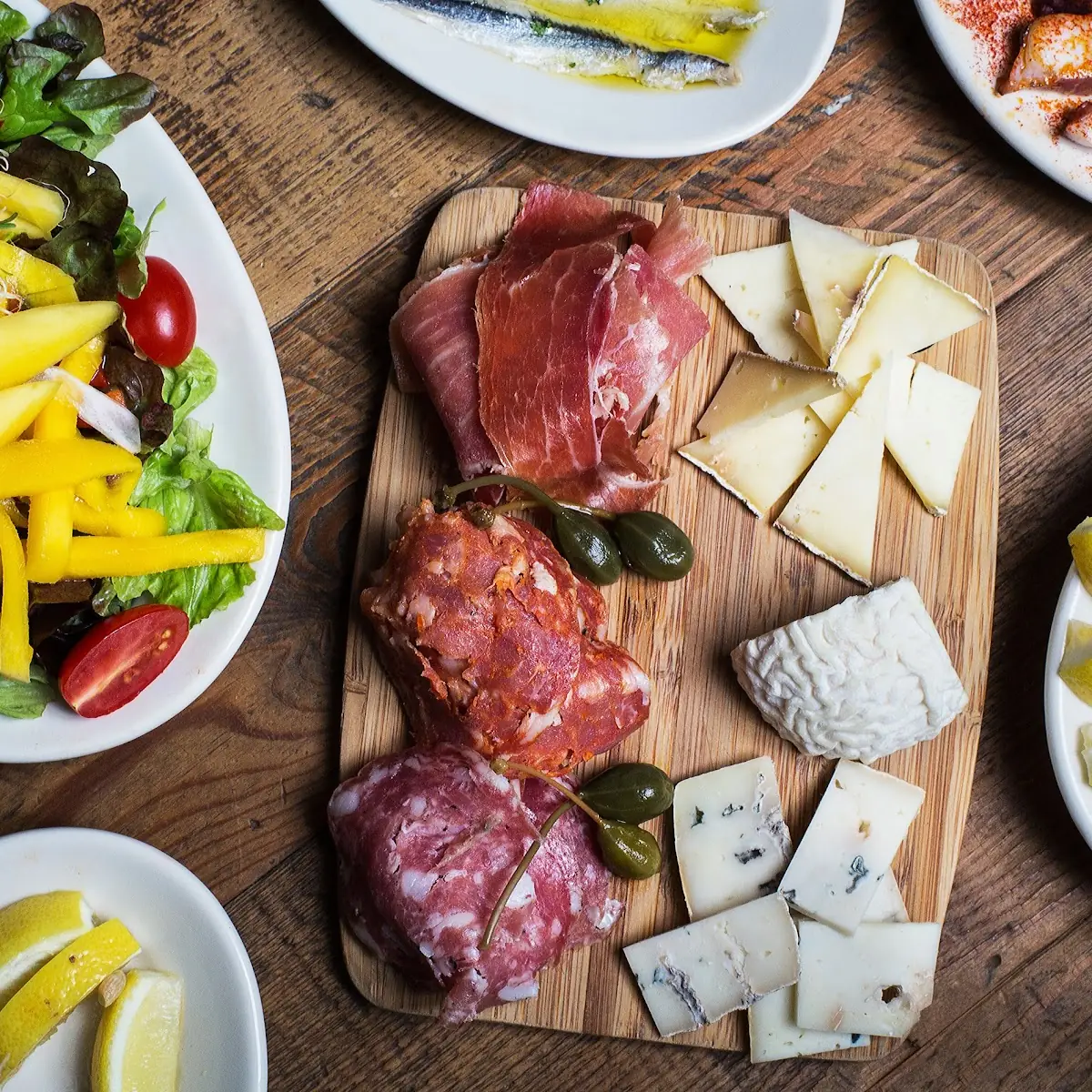 Cheese & Charcuterie Plate