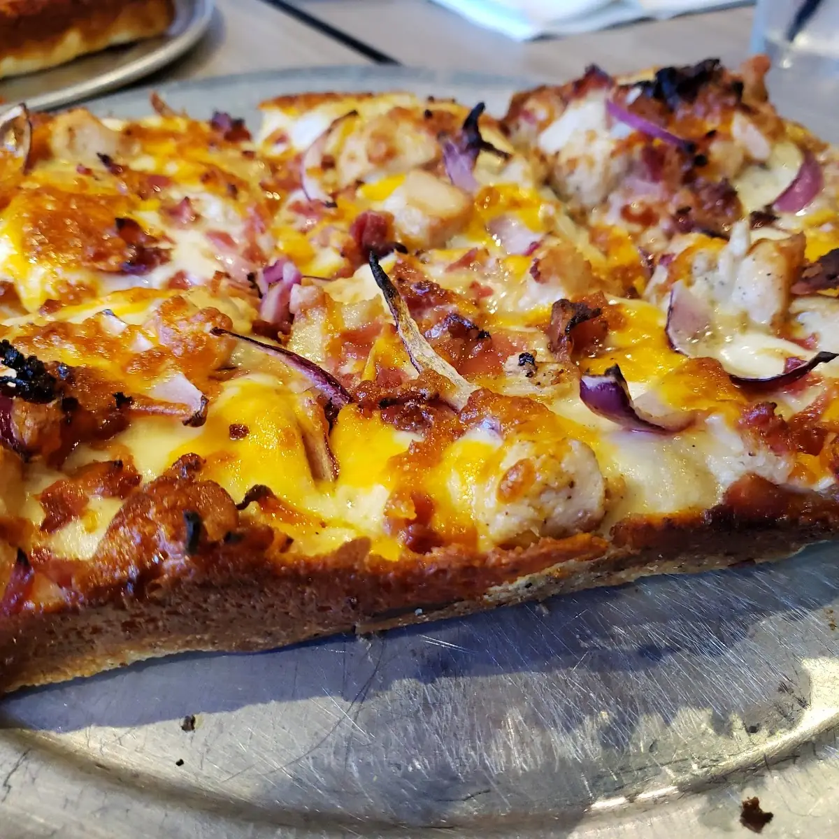 gluten-free cauliflower crust pizza