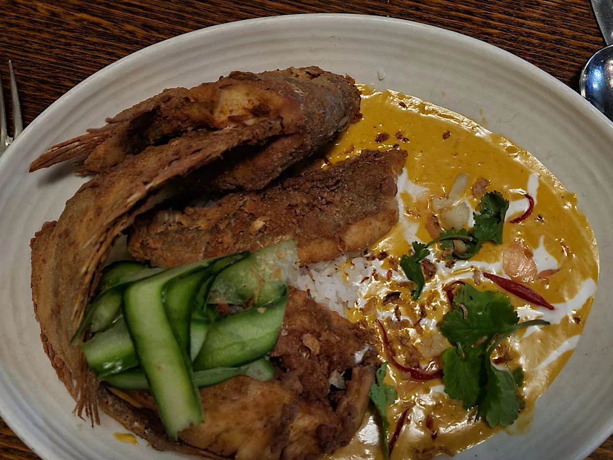 Western Australia Crispy Whole Snapper Red Curry, Waterfront Southgate