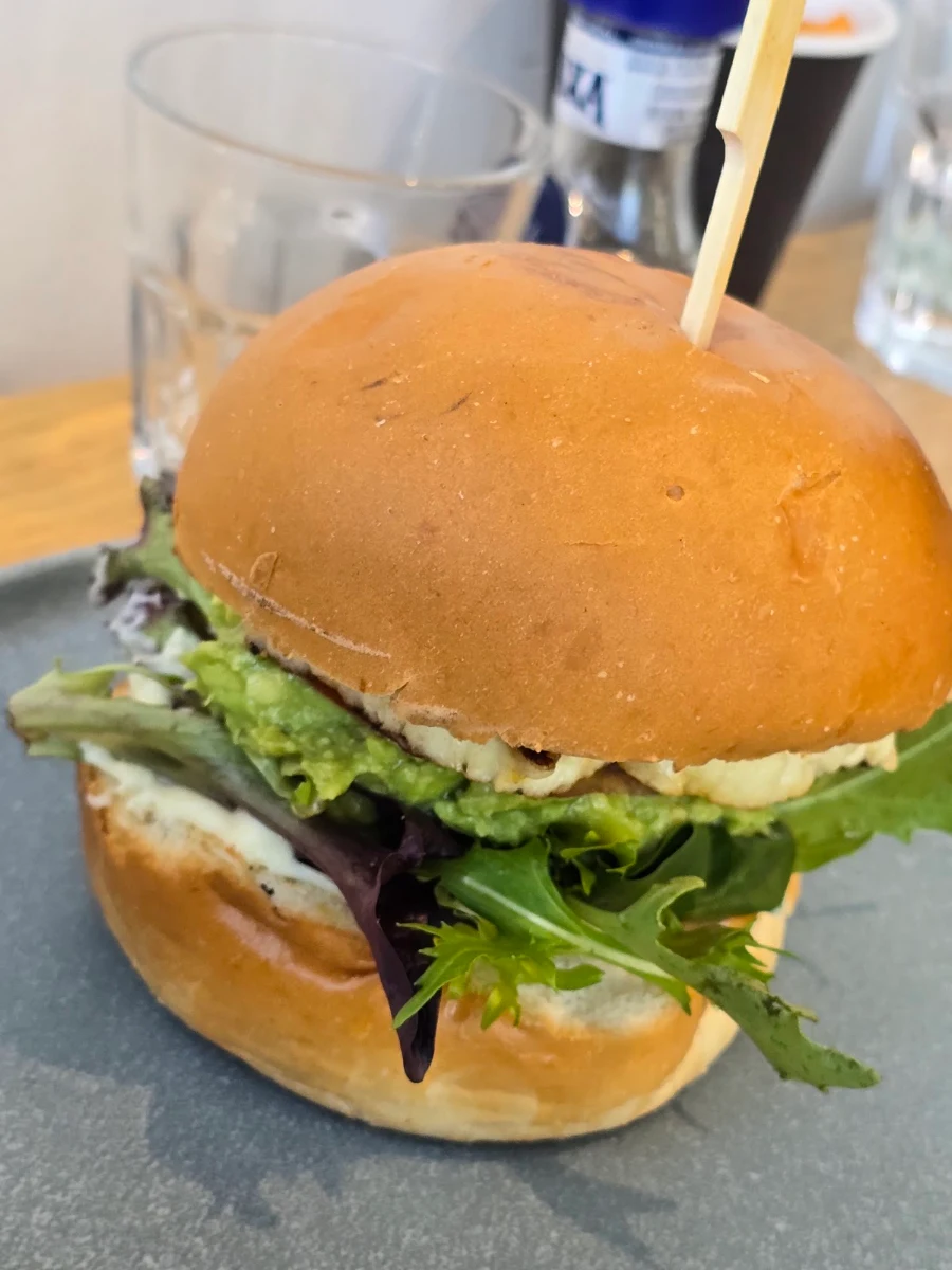 Burger, 10/10 cafe