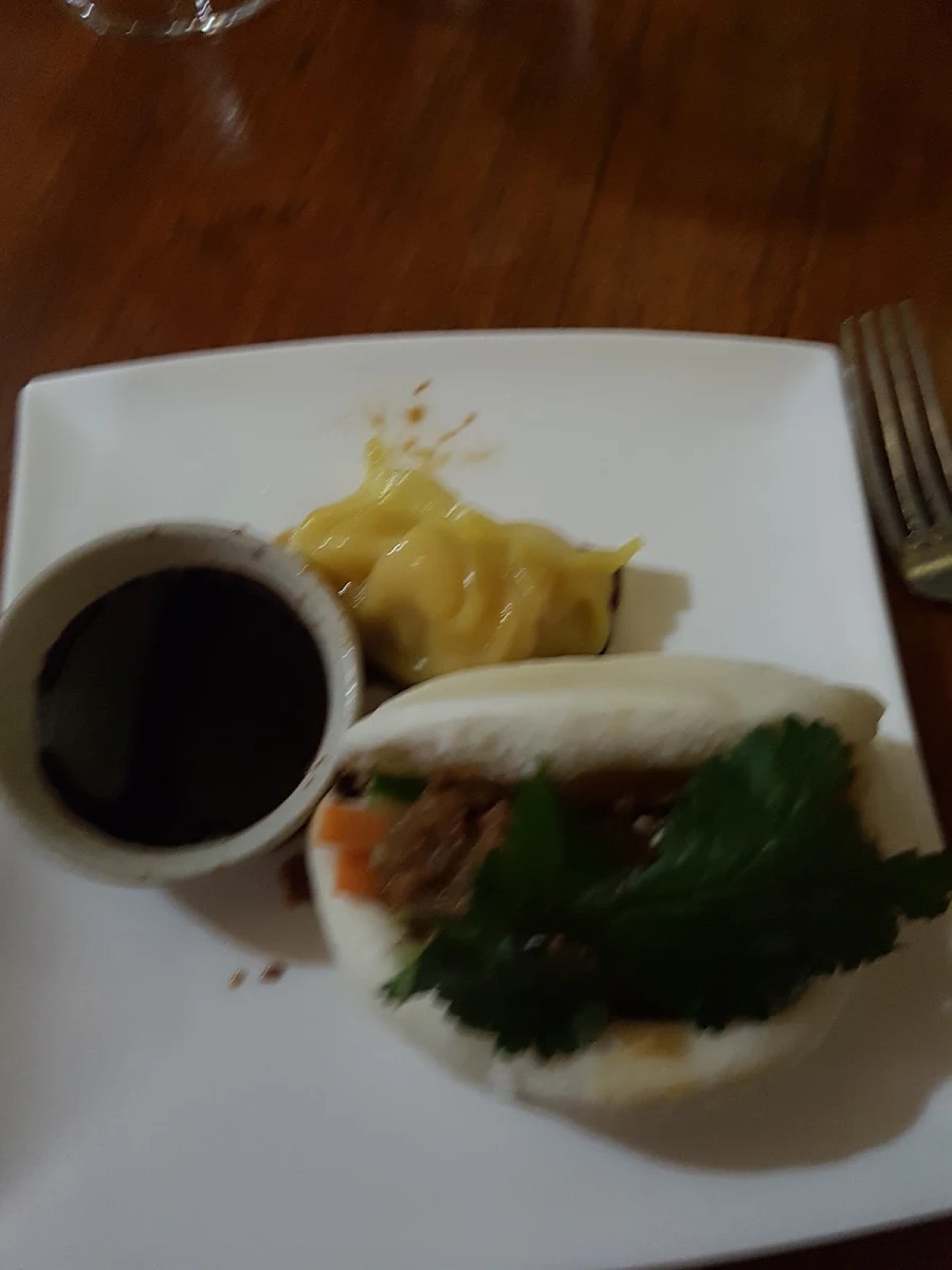 Prawn Dumpling &Pork Bai Bun Entree, Java Spice
