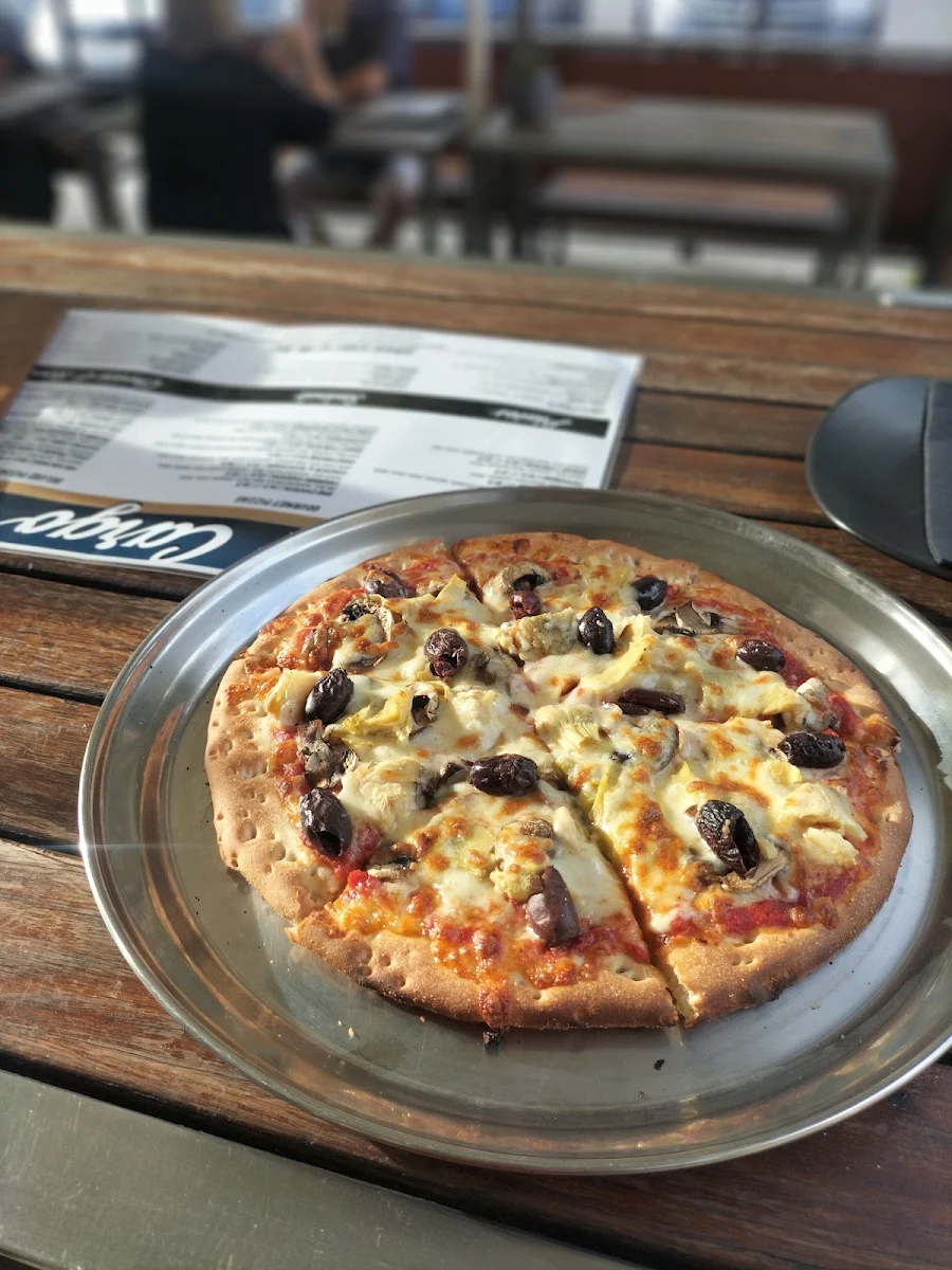 Capricciosa Pizza, Cargo Bar Pizza Lounge
