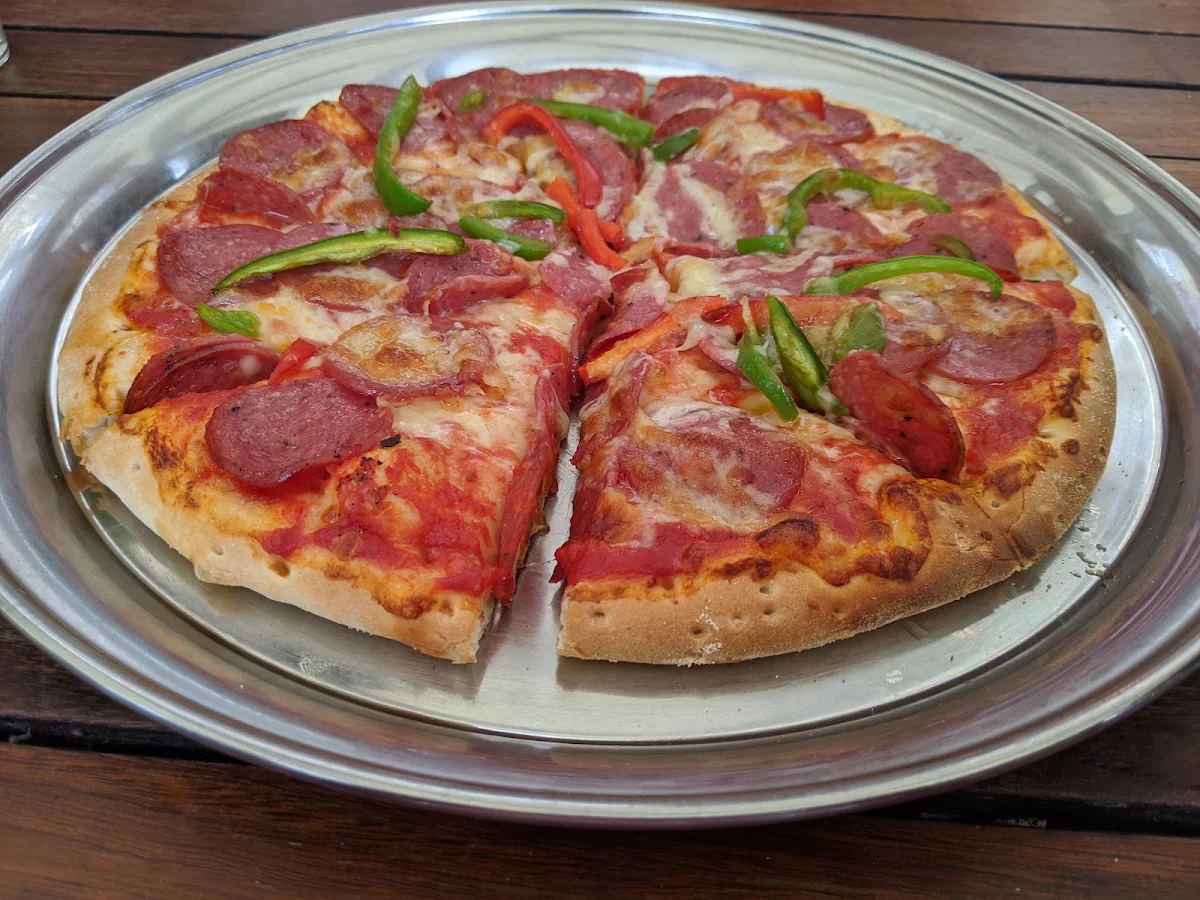 Pepperoni Pizza, Cargo Bar Pizza Lounge