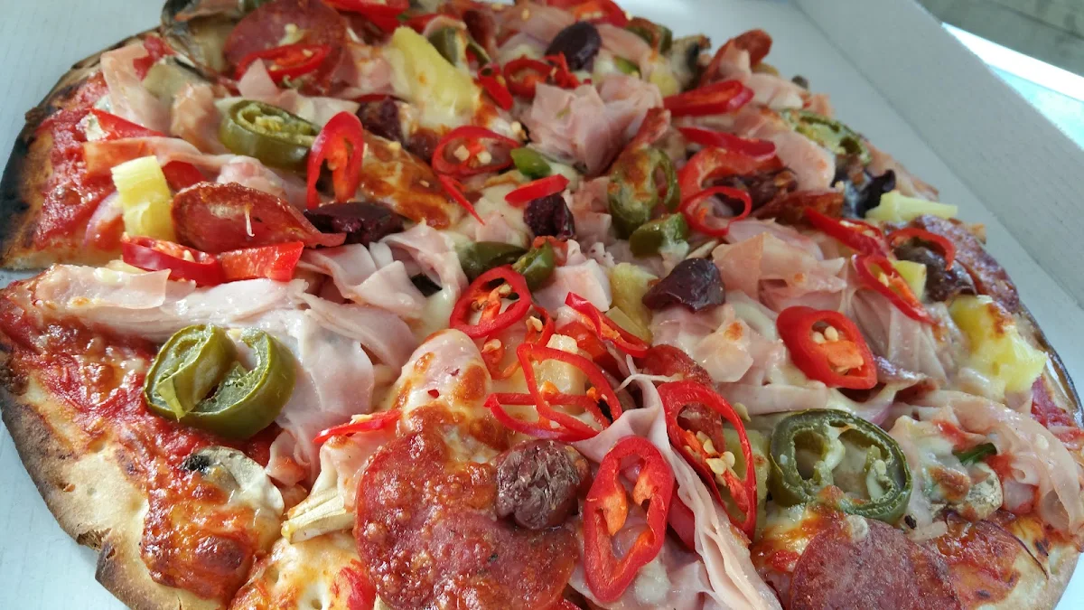 Supreme Pizza with Extra Chilli, Cargo Bar Pizza Lounge